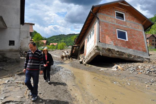 Balkans floods claim dozens of lives